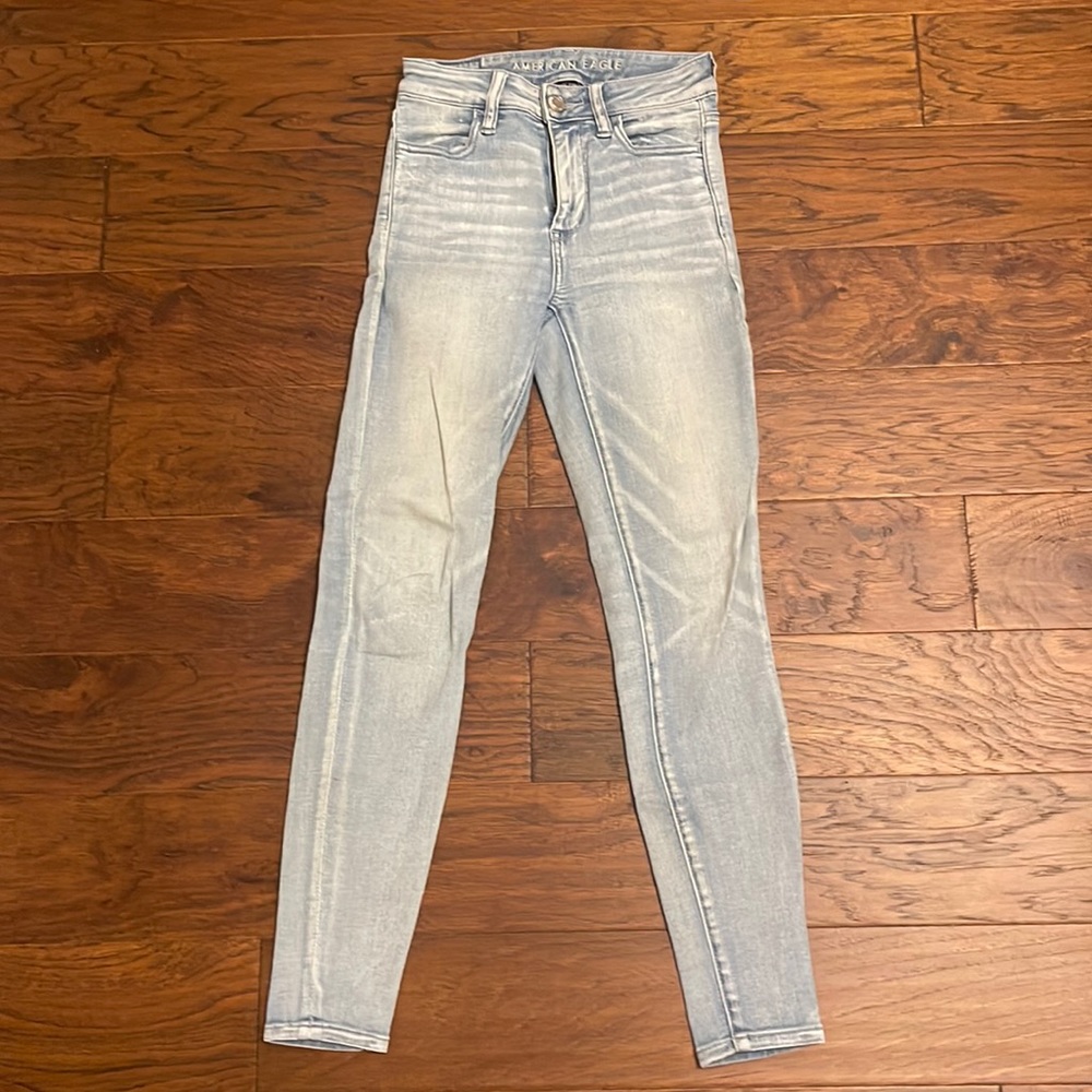 american eagle light wash high-rise jeggings